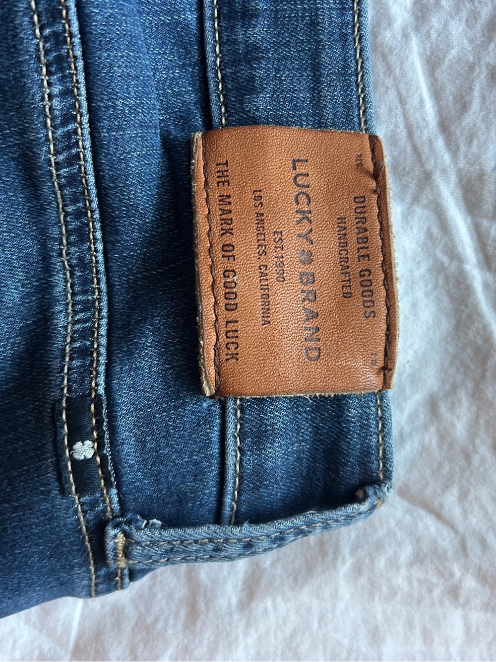 Lucky Brand Straight Leg Jeans - Picture 4 of 4